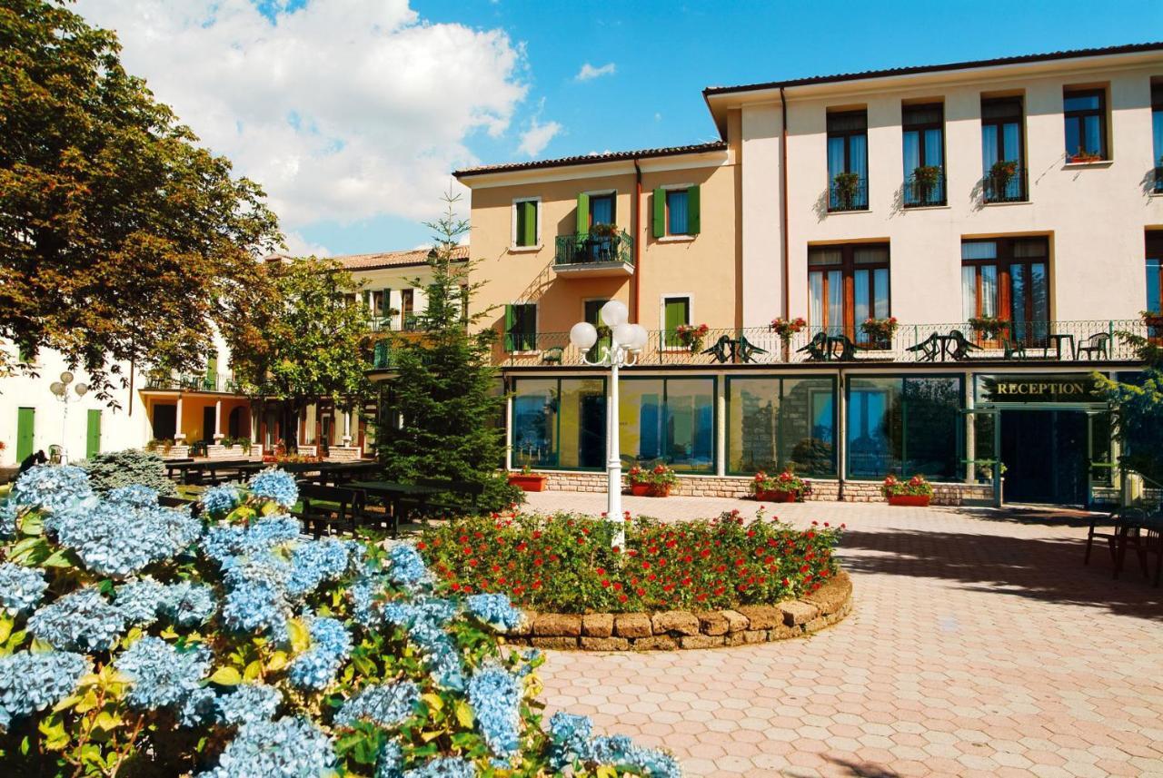 Park Hotel Jolanda Сан-Дзено-ді-Монтанья Екстер'єр фото