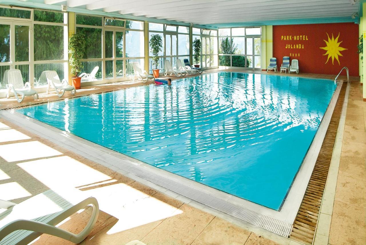 Park Hotel Jolanda Сан-Дзено-ді-Монтанья Екстер'єр фото